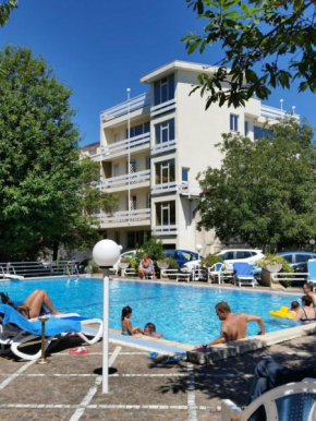 Гостиница Mondial Park Hotel  Фьюджи